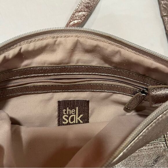 The Sak Platinum gold adjustable fold over crossbody bag - Picture 15 of 16